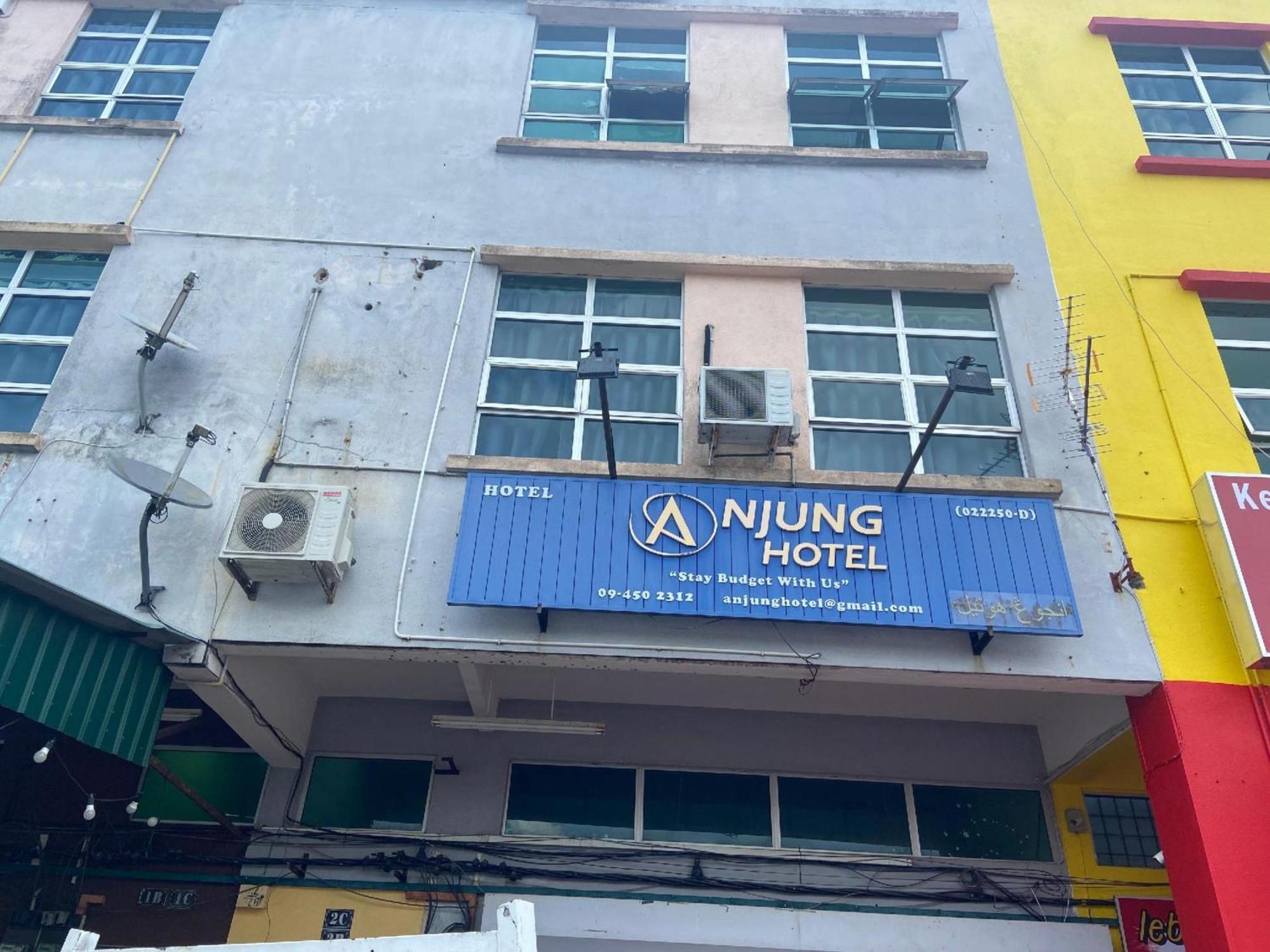 Oyo 91065 Hotel De Anjung Muadzam Shah Buitenkant foto