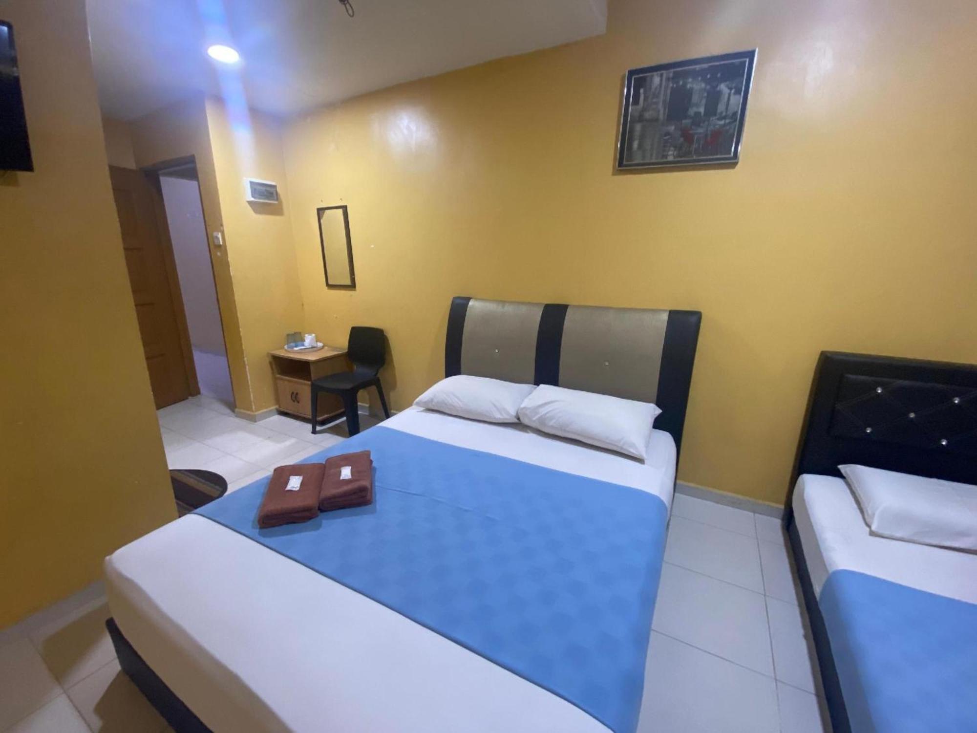 Oyo 91065 Hotel De Anjung Muadzam Shah Buitenkant foto