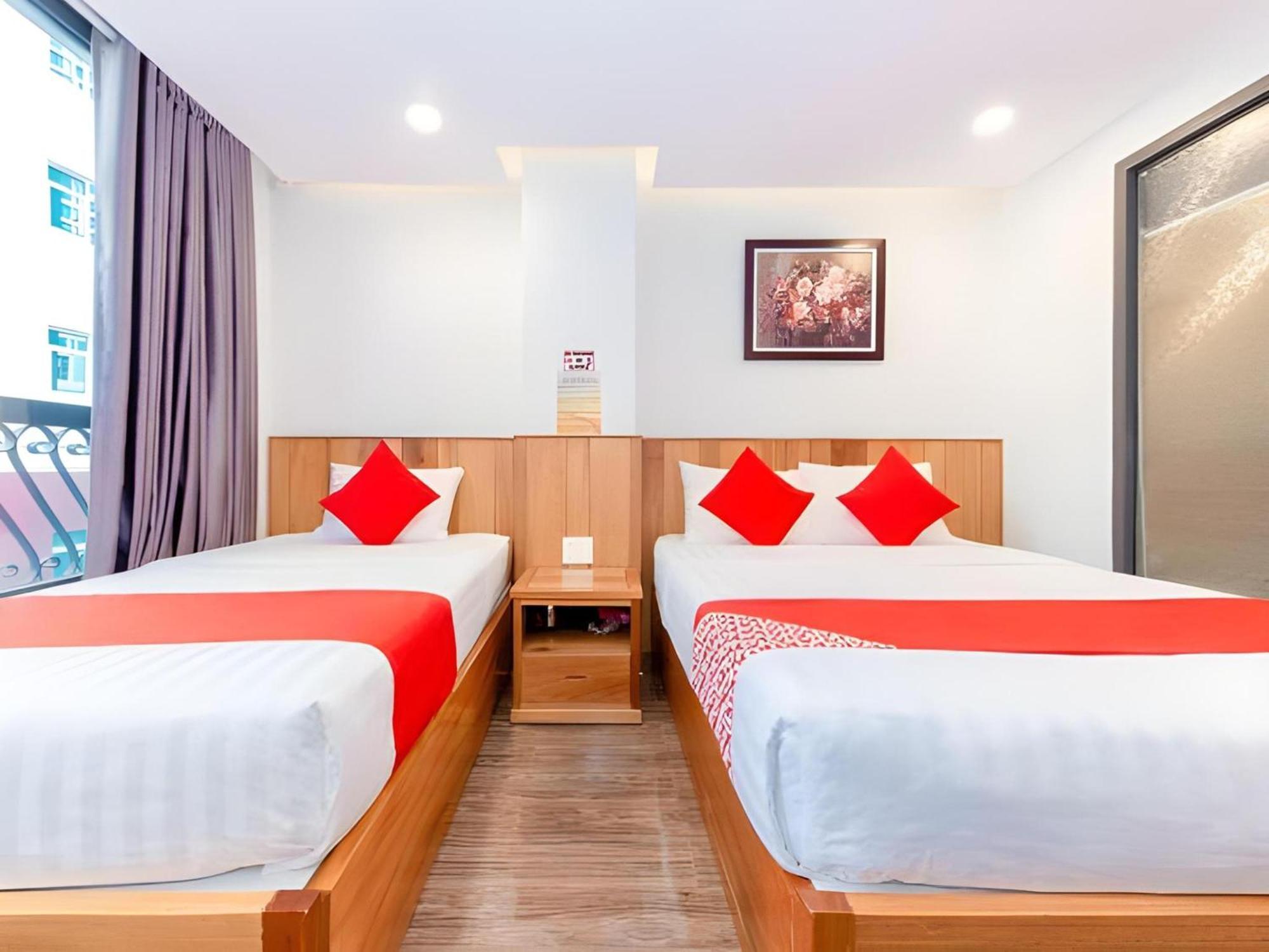 Oyo 91065 Hotel De Anjung Muadzam Shah Buitenkant foto