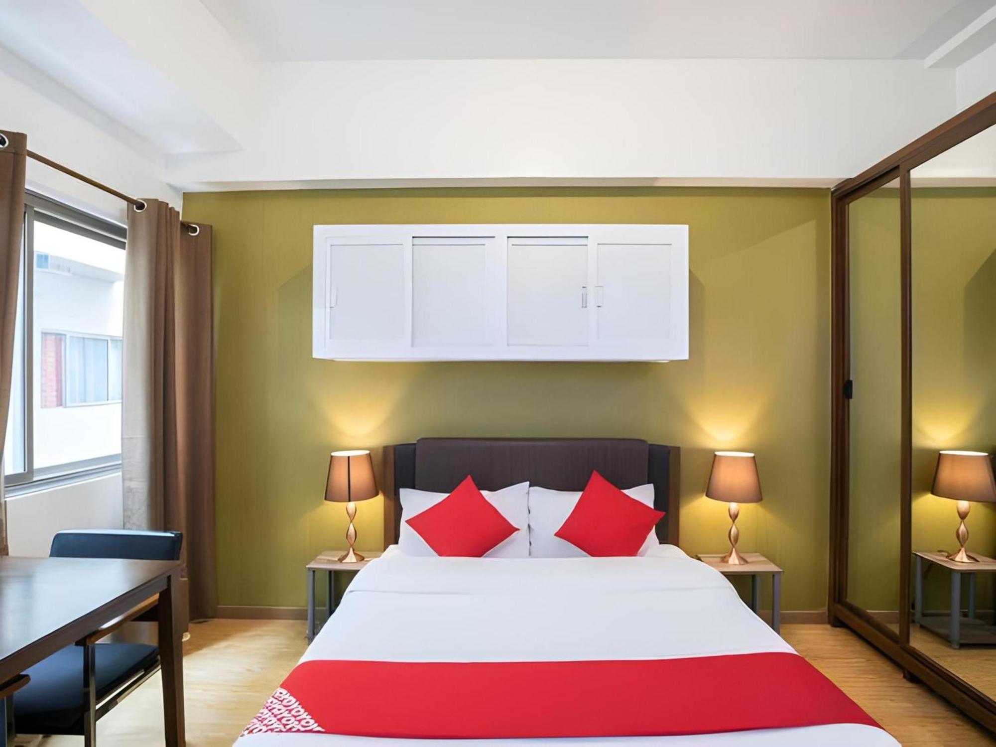 Oyo 91065 Hotel De Anjung Muadzam Shah Buitenkant foto